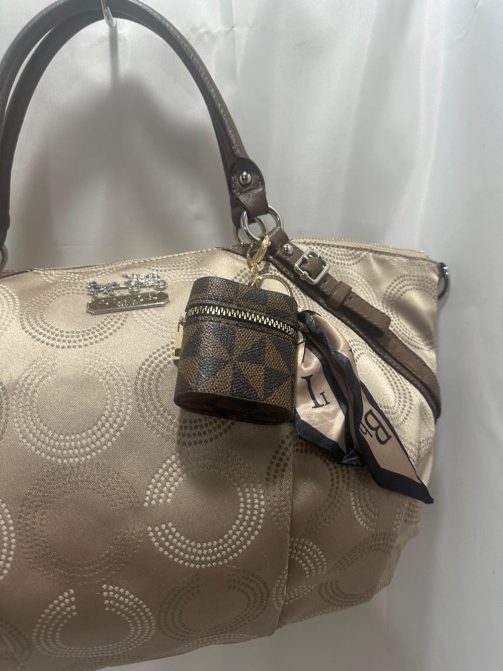 Geometric Pattern purse, charm Keychain Pouch with Scarf NWT